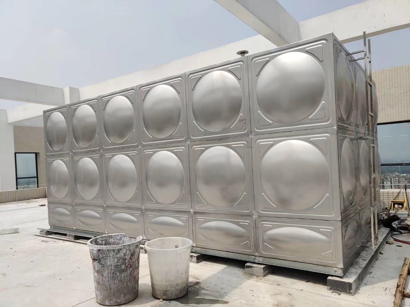 深圳贝特瑞新材料科技园厂区项目天面水箱插图